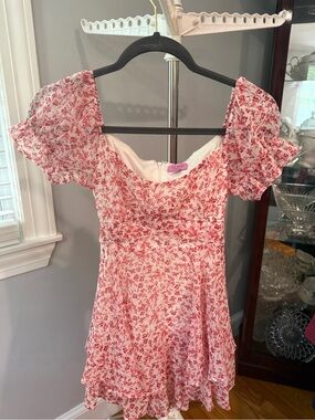 Francesca's mi ami Pink Floral Romper with Puff Sleeves